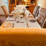 Hillcrest Bed & Breakfast *