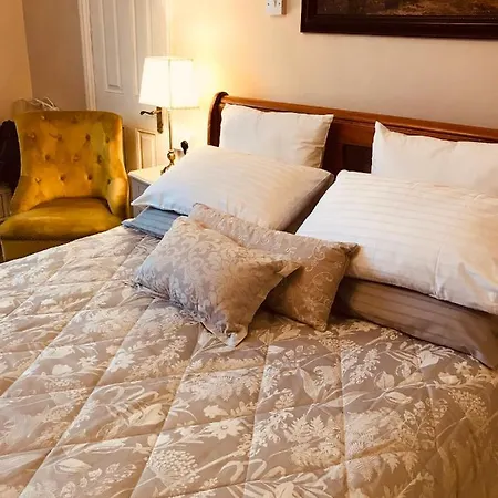 Hillcrest Bed & Breakfast