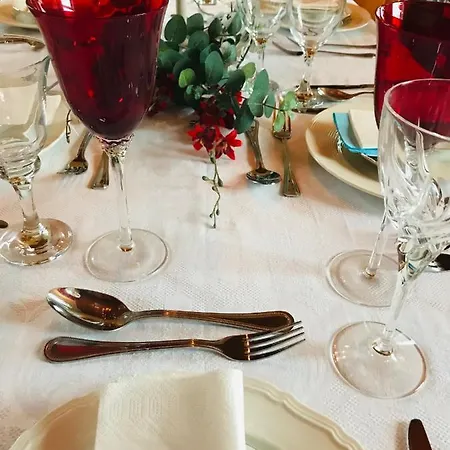 Hillcrest * Boyhollagh