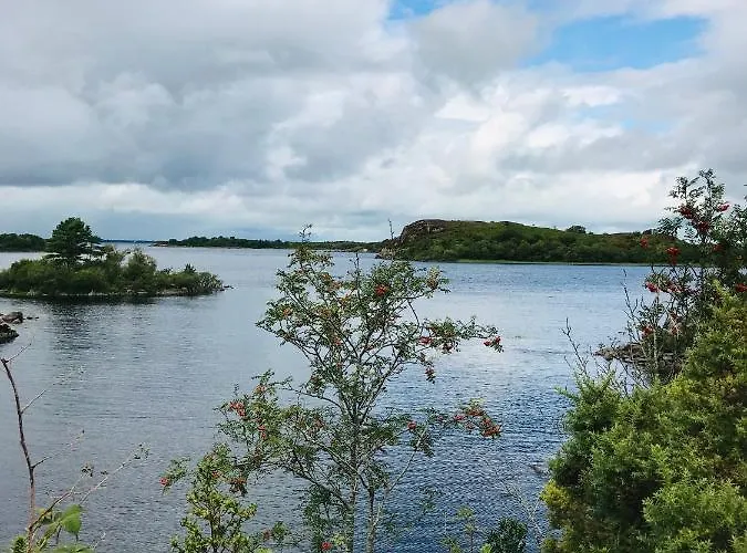 Hillcrest Boyhollagh